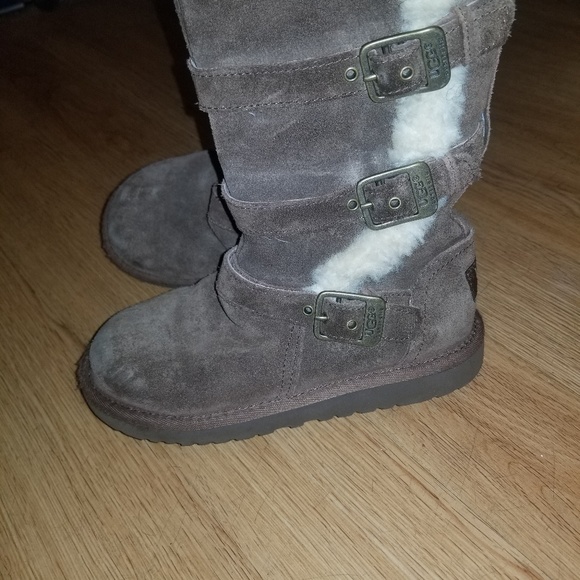 Uggs - Picture 2 of 7